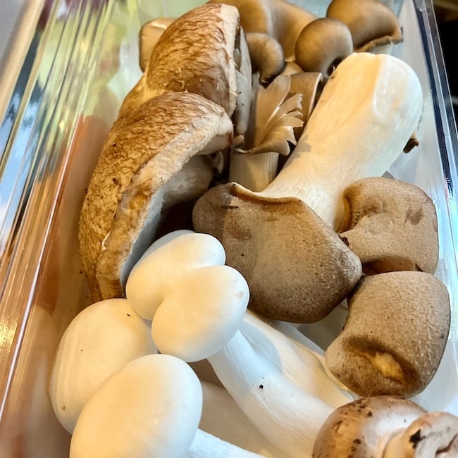 Cultivated Mushroom Mix 8 oz
